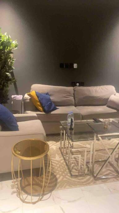 صغيره غرفة وصالة قرب بوليفارد خدمة ذاتية Apartment Riyadh